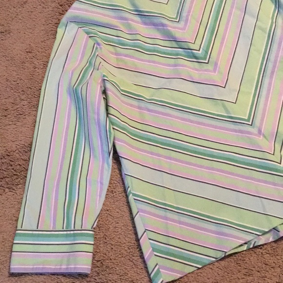 Nice Women’s Size Petite Large Button Down Blouse - Picture 7 of 8